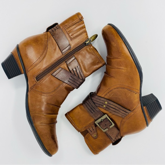 EARTH ODYSSEY 7B Heeled Ankle Booties Almond Tan Brown Leather Buckle Boho Y2K - Picture 12 of 16